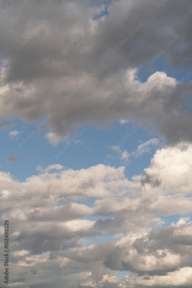 Obraz premium Clouds on the blue sky