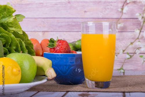 Nice image of a fruit and vegetable based juice.