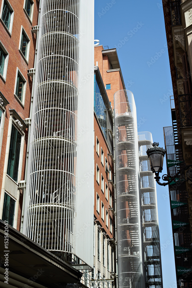 Unusual design solution for staircase in house of Madrid Unusual design solution for staircase in house of Madrid