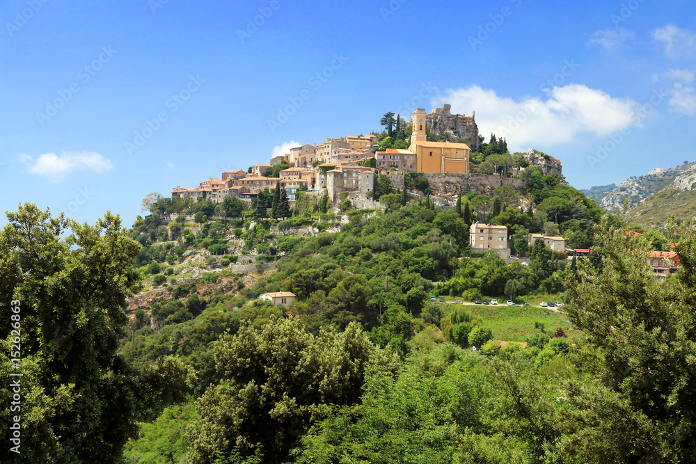 Le village d' Èze sur la côte d' Azur