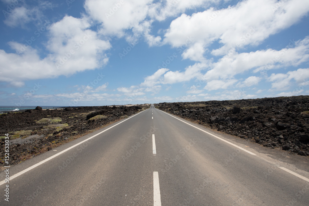 Obraz premium Nothing wrong with the roads on Lanzarote.