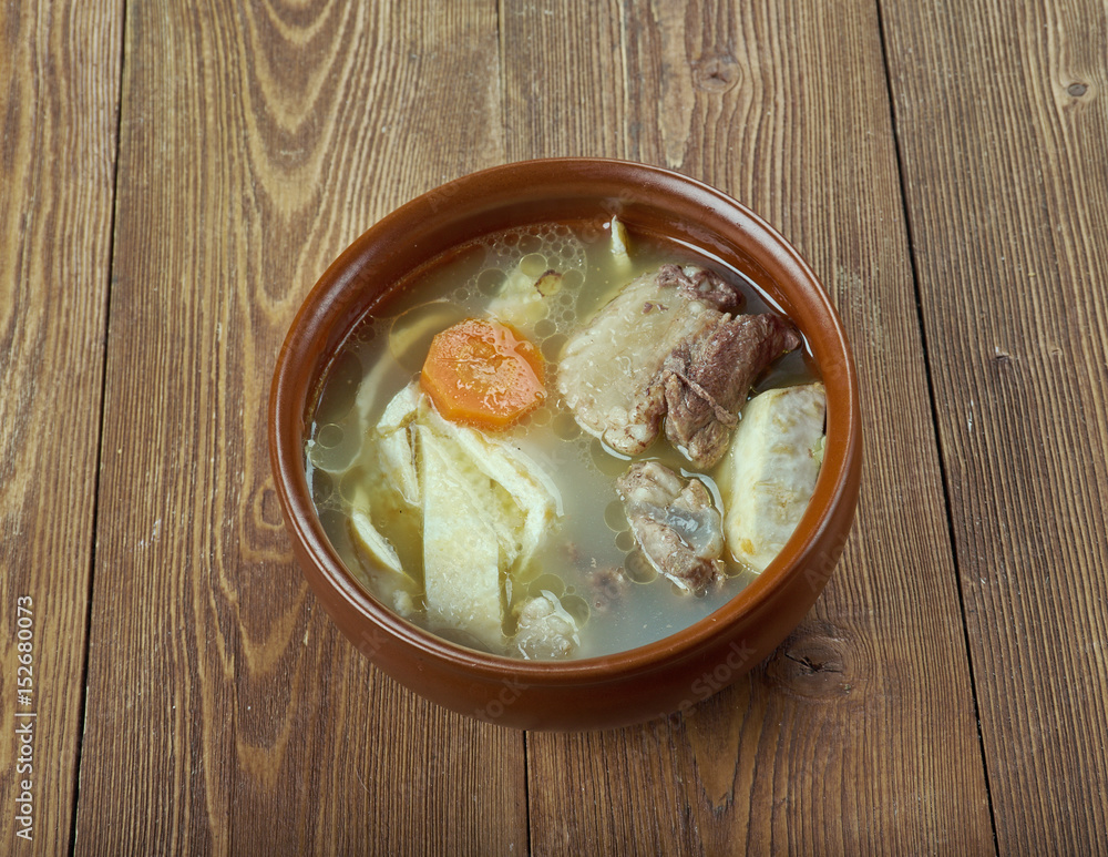 Klassische Wiener Rindsuppe Klassische Wiener Rindsuppe