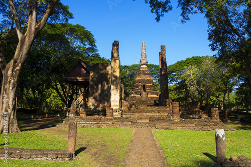  Wat Nang Phaya tempe and sunlight