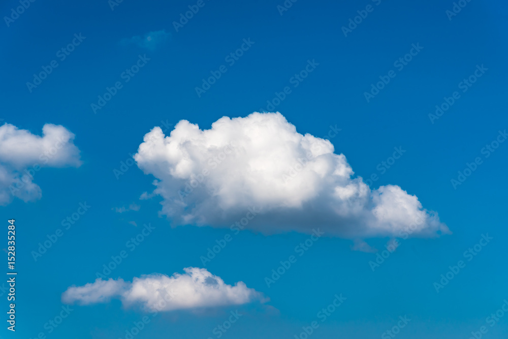 Fotografie The fluffy cloud in Thailand sky