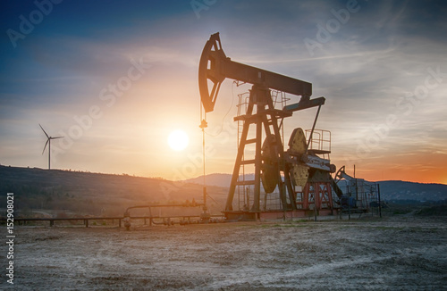 Obraz na plátne oil pump on sunset
