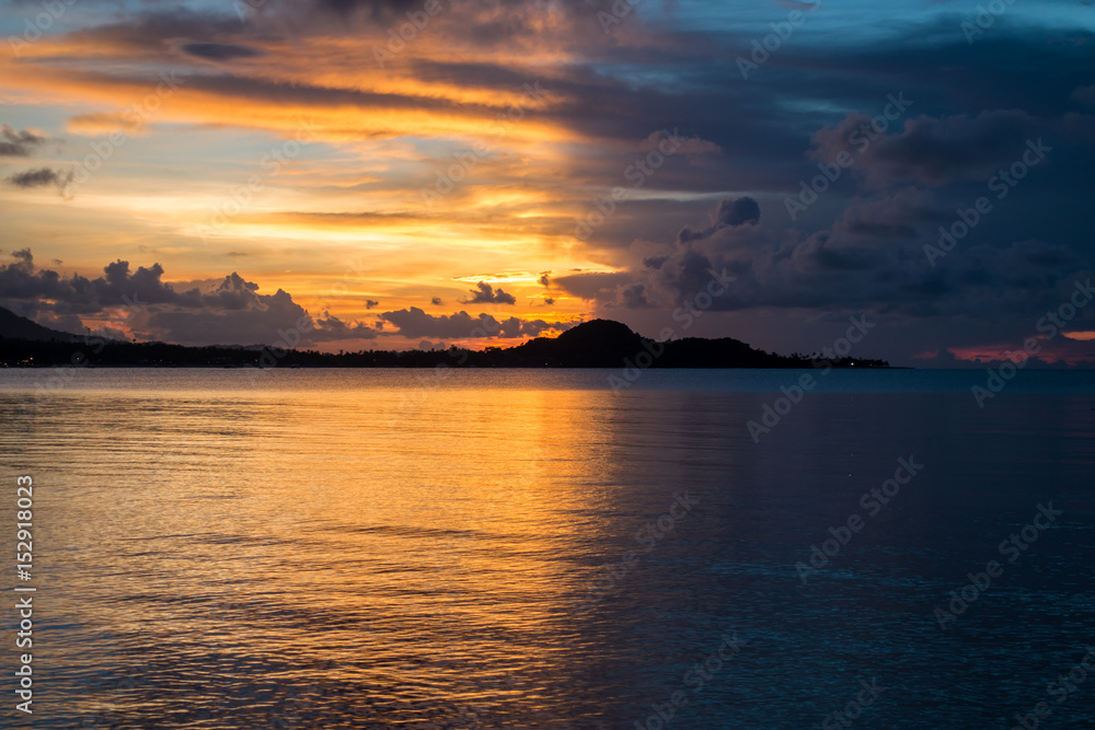 Fototapeta premium Sunrise with Bright side with dark side.at Samui island