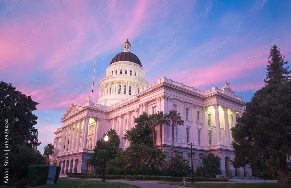 Obraz premium The State Capitol of California in Sacramento