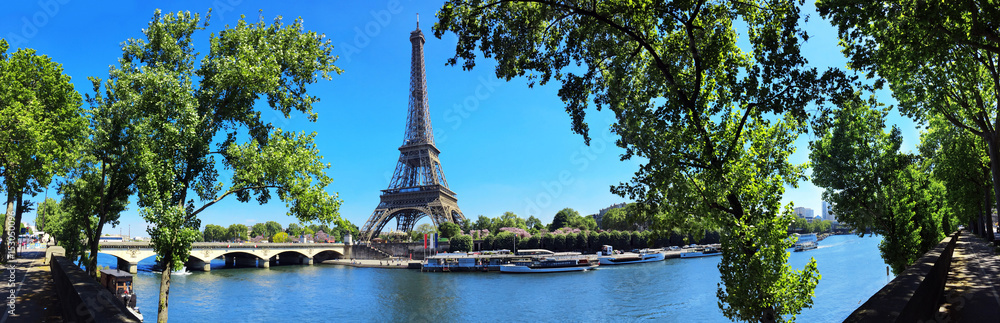 Fototapeta premium Paryż z Sekwaną i Wieżą Eiffla / Tour Eiffel / Eiffeltower - Panorama Banner