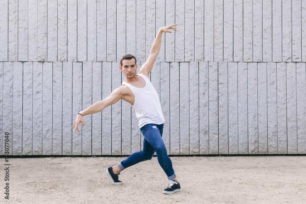 Obraz premium dance movement of a male dancer