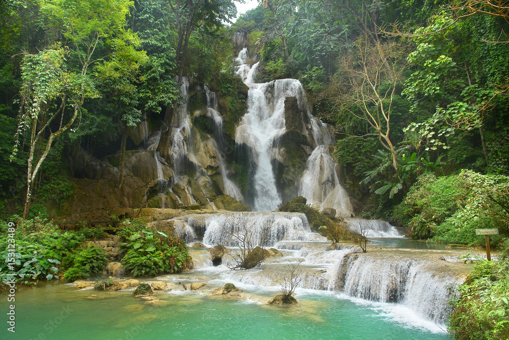 Obraz premium The Kuang Si Falls south of Luang Prabang, Laos