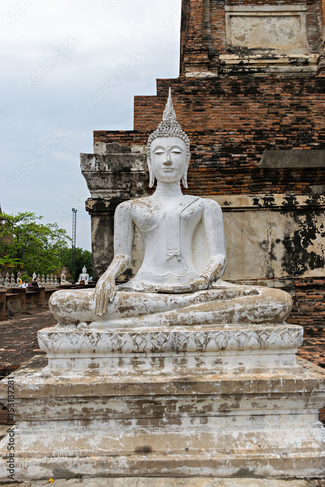 Old Buddha statue