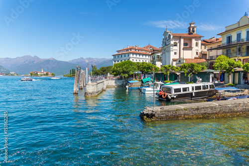 Obraz na plátně Stresa, Verbania, Italy - April 21, 2017: View of Island Bella, the Borromean Islands of Lake Maggiore in Piedmont, Italy