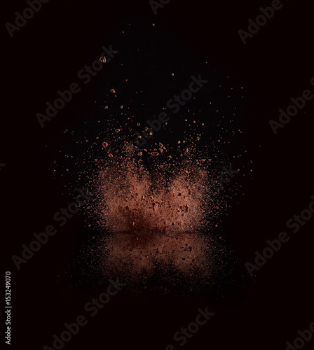 coco powder explosion © Tian