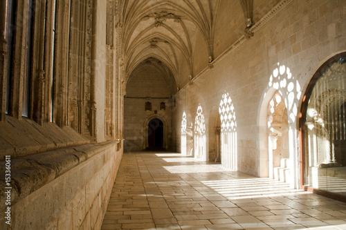 Foto Gothic cloister in el Burgo de Osma Cathedral.