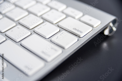 delete button 