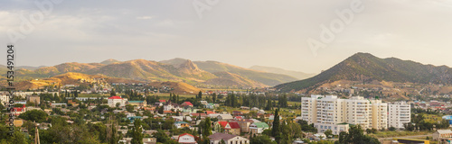 Вид на город Судак и горы в Крыму утром