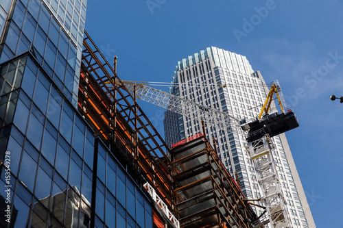 crane construction skyscraper photo