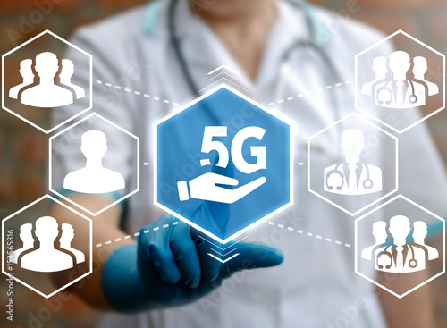 5G Network Connection Integration Internet Information Technology in Health Care. Medical Communication Web Computing Concept. Doctor touched 5g icon on virtual screen. Hospital wireless connect tech.