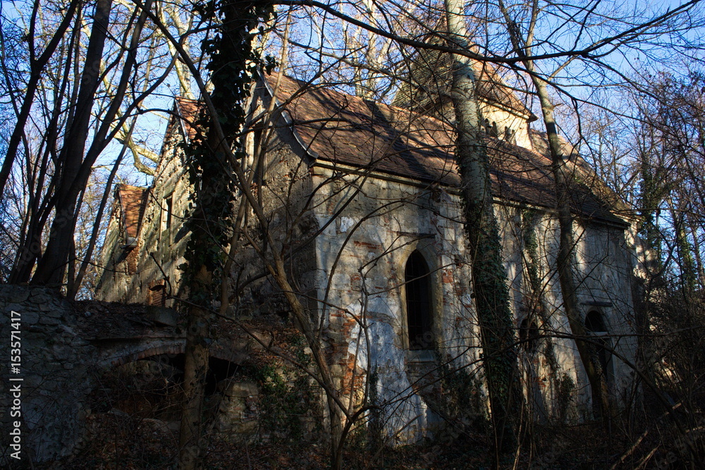 Kapelle im Pottendorfer Schlosspark Kapelle im Pottendorfer Schlosspark