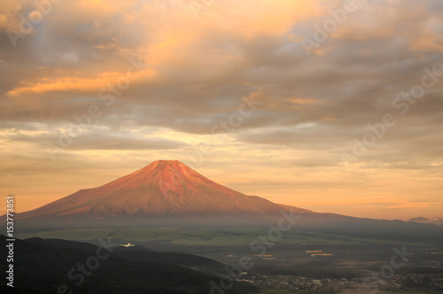 二十曲峠朝焼け富士山