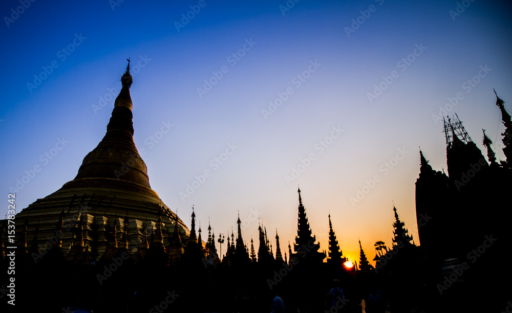Shwedagon Pagoda sunset