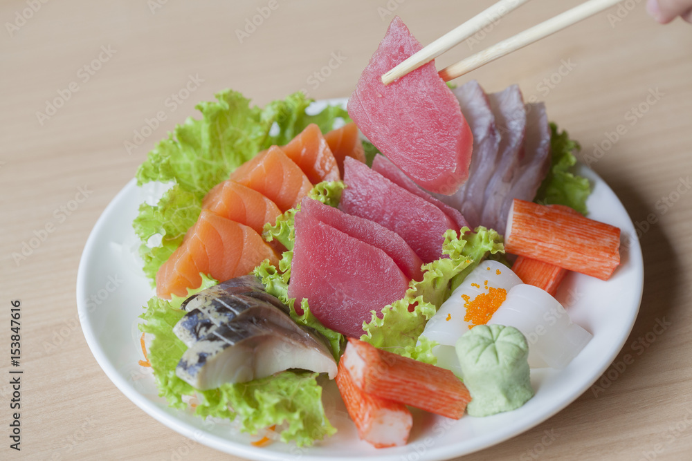 sashimi japanese food 