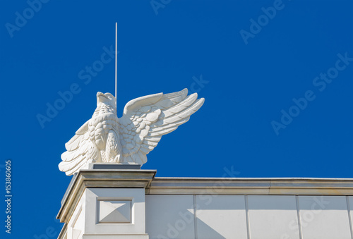 Berlin: Unter den Linden, Baukunst, Dachschmuck Kommandantur, Kommandantenhaus, Dachsims, Adler, Preussen - Berliner baugeschichte, historisch prussian eagle photo