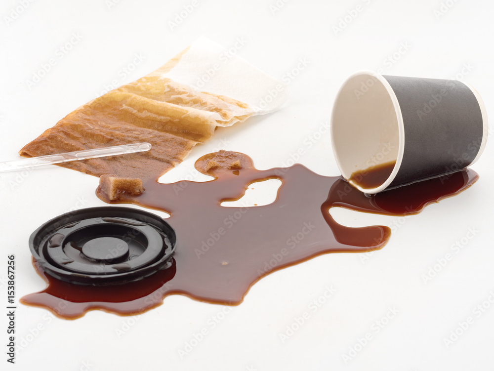 Kaffee verschüttet Stock-Foto | Adobe Stock