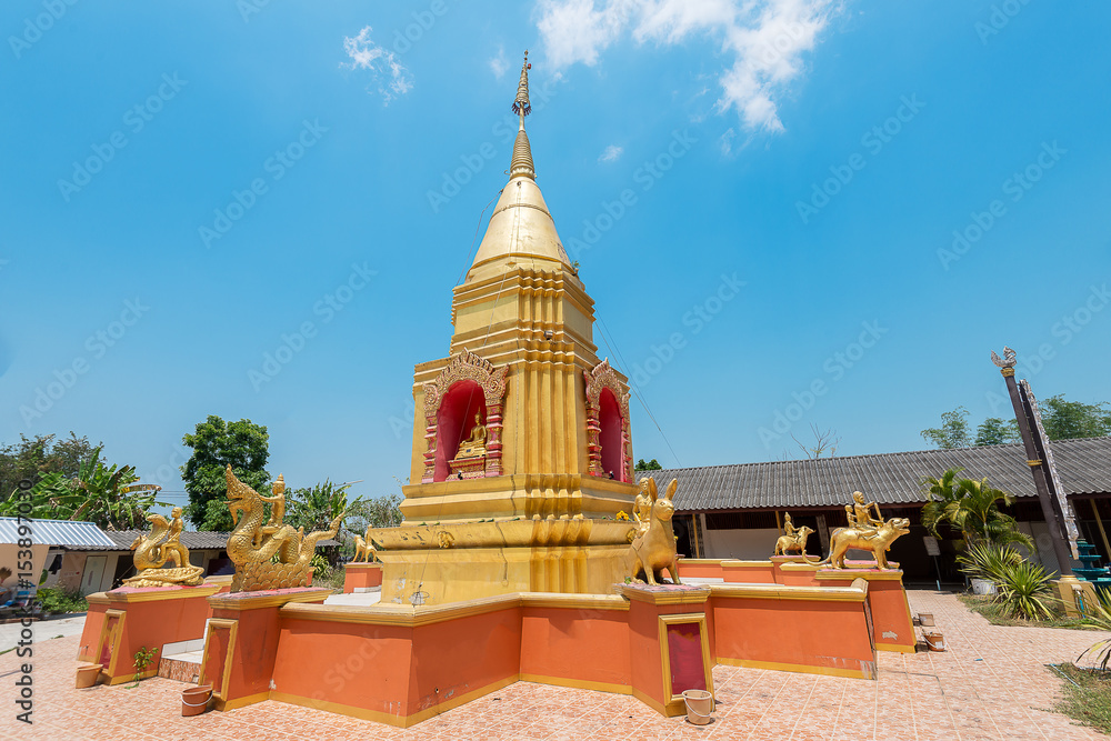 Fototapeta premium Thai Temple in beautiful day