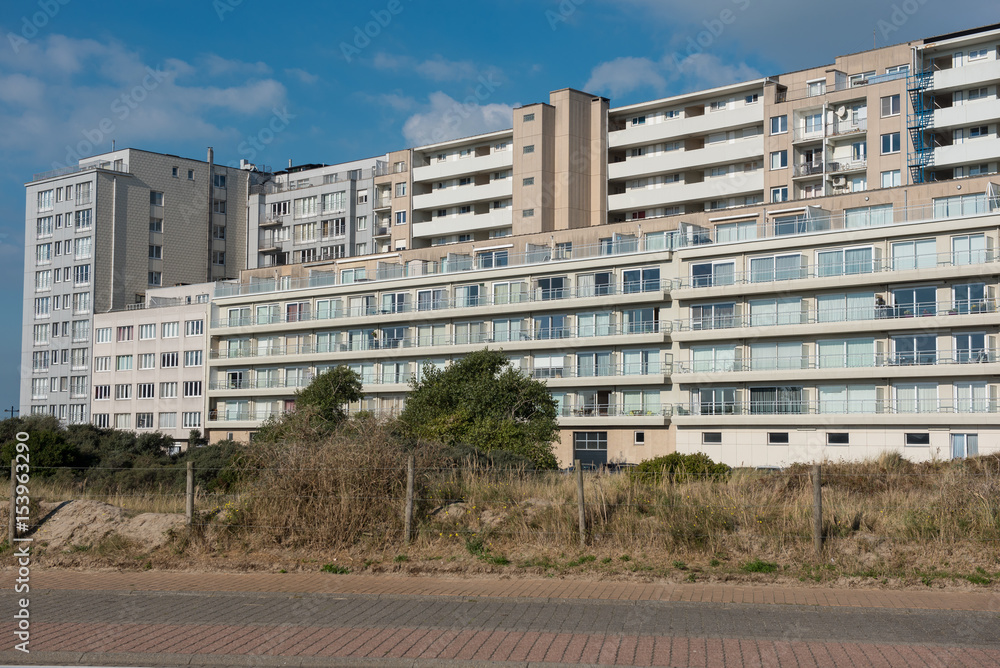 Architektur - Appartementhäuser in Belgien, Flandern an der Nordsee