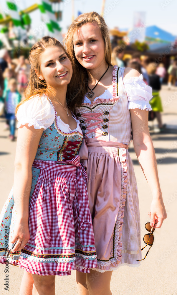 Dirndl top dress canada