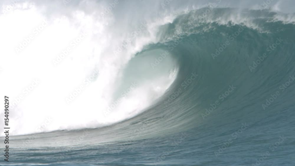 Huge tube surf wave in super slow motion Huge tube surf wave in super slow motion