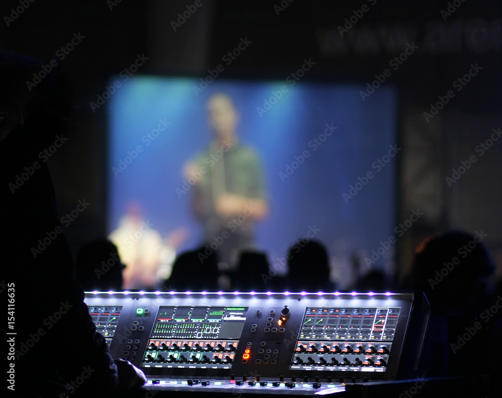 Operator table sound at the concert