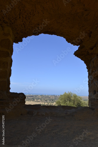 finestra sul panorama della Sicilia