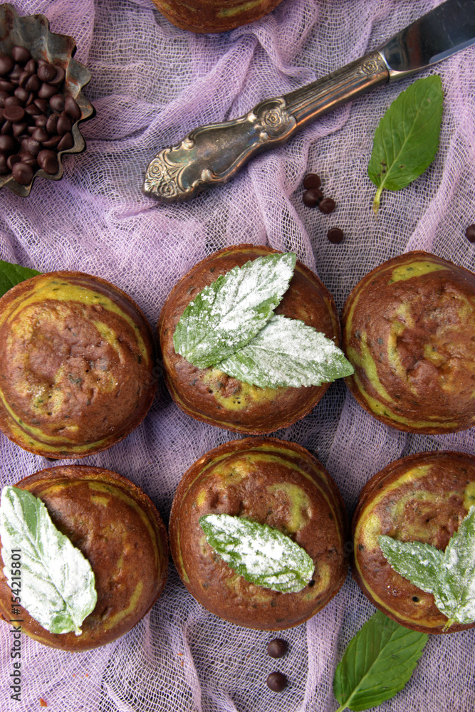 Маффины с мятой и шоколадом Маффины с мятой и шоколадом