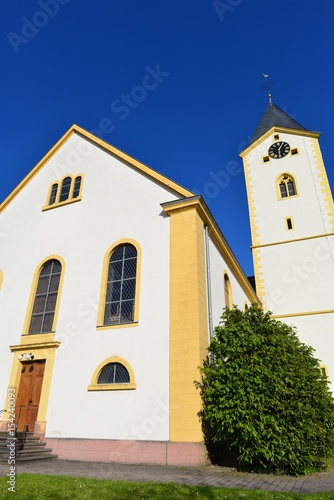 Evangelische Kirche (Leutershausen) in Hirschberg an der Bergstraße © Ilhan Balta