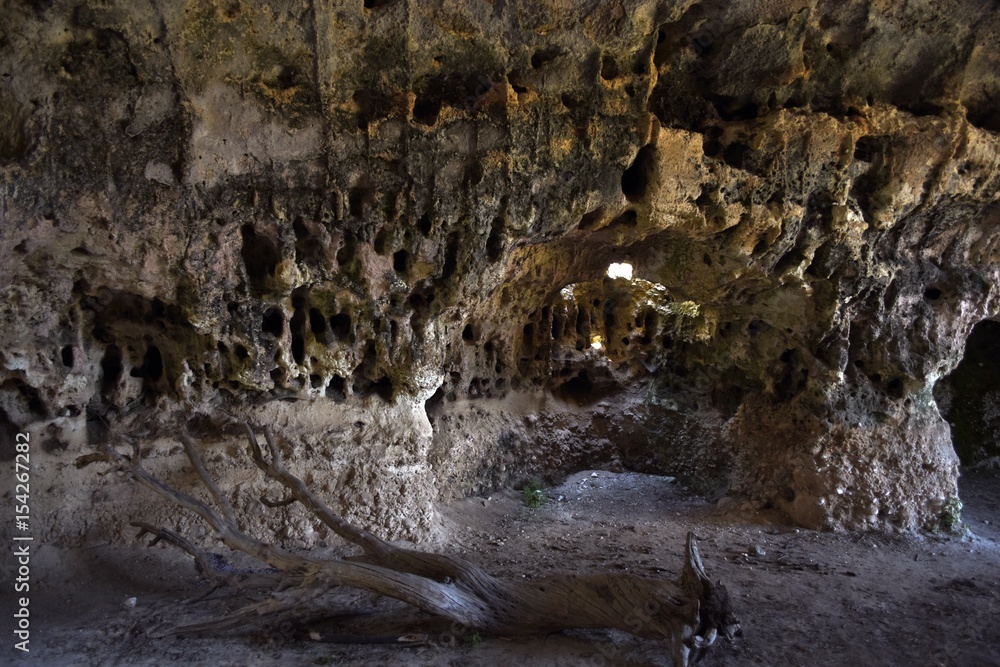 Grotta calcarenitica - Matera