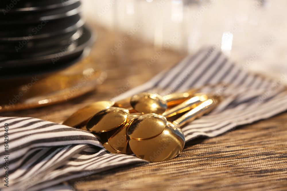 Obraz premium Set of cutlery on table in restaurant, closeup