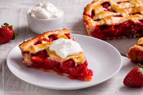 strawberry pie dessert