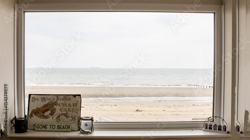 beach window