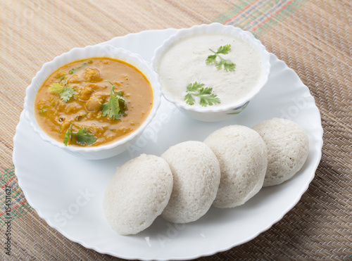 south Indian food idly with sambar and chutney