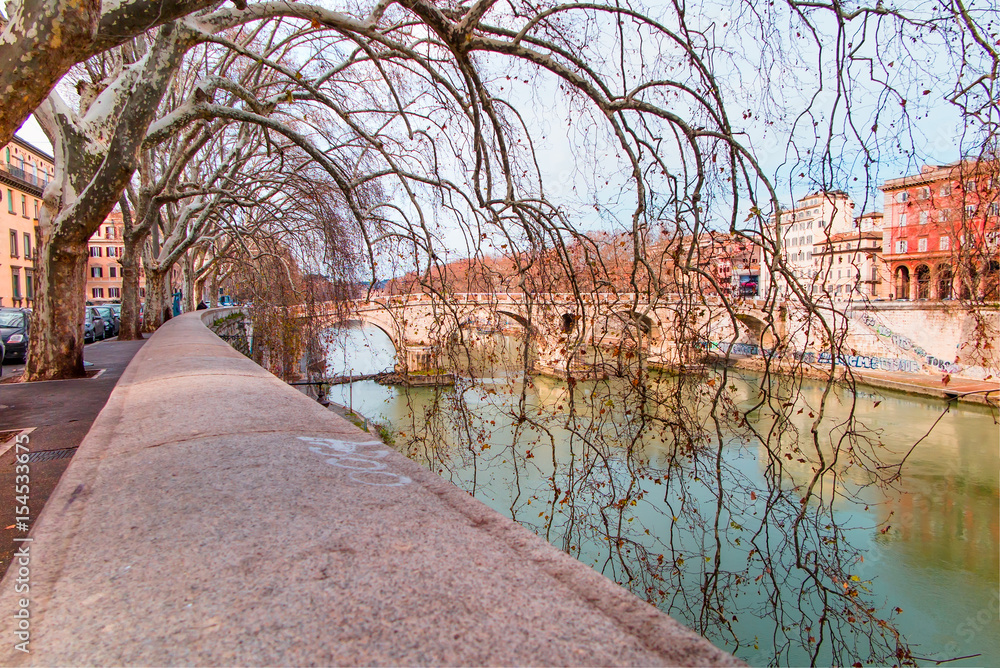 Obraz premium Tiber river in Rome, Italy