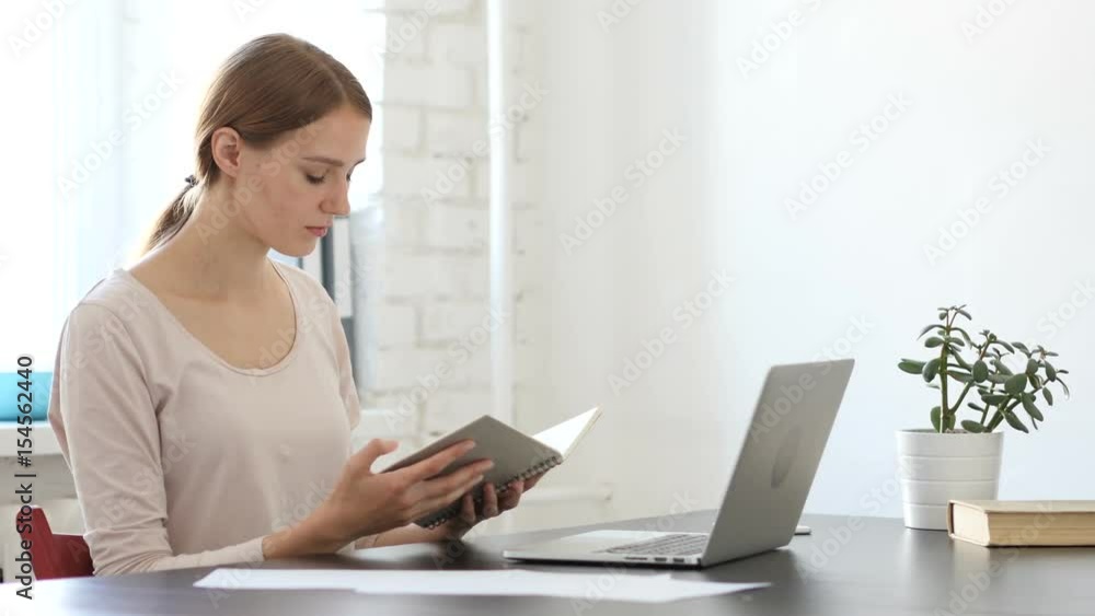 Creative Woman at Work Reading Notes in Book Creative Woman at Work Reading Notes in Book