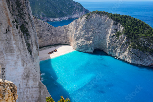 Photo Navagio beach, famous overhead lanscape of Zakinthos island, Greece