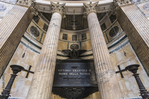 Tomb of Vittorio Emmanuel, Pantheon photo