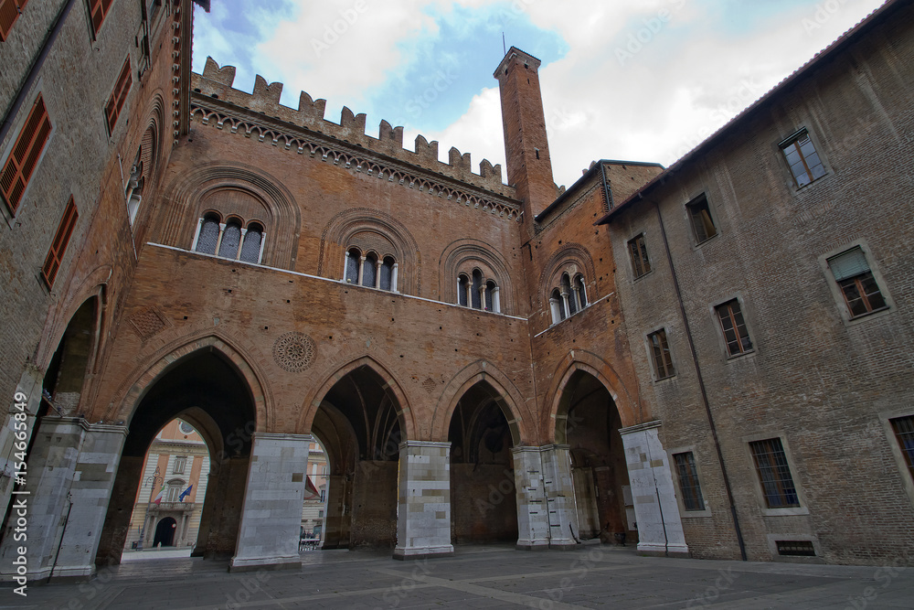 palazzo gotico a piacenza emilia romagna italia europa da visitare per turismo italy europe travel