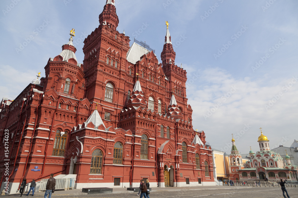 Obraz Państwowe Muzeum Historyczne na Placu Czerwonym w zimie. Moskwa, Rosja