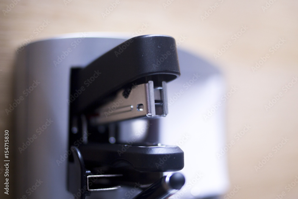Office staple gun stapler Office staple gun stapler