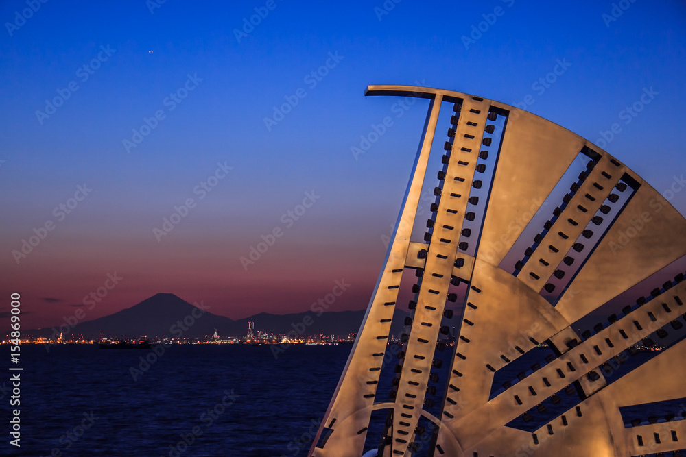 Obraz premium うみほたる夕焼け富士山