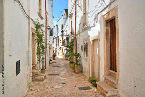 Alleyway. Locorotondo. Puglia. Italy.  photo